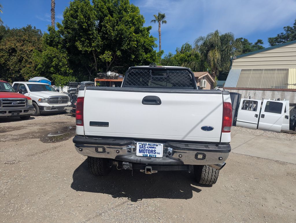 2005 Ford F-350 Image 4