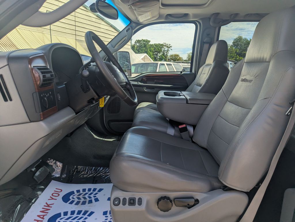 2005 Ford F-350 Image 13