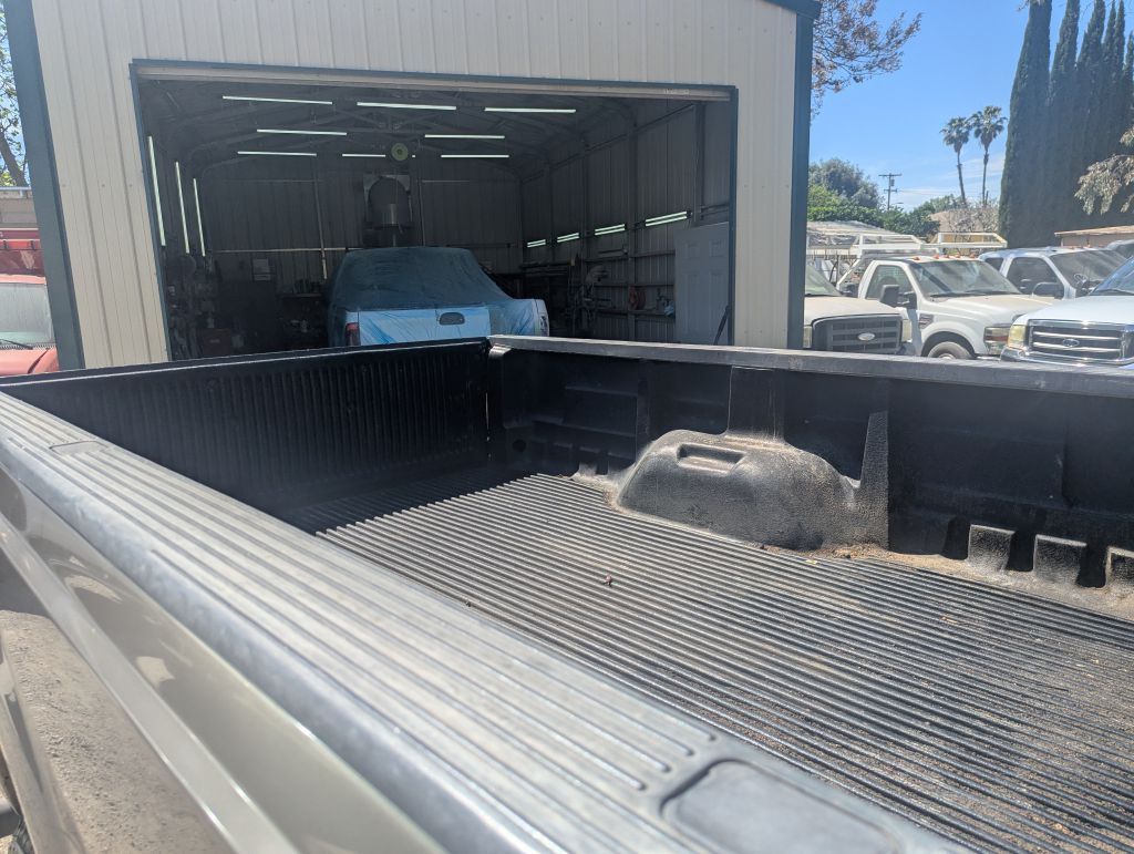 2006 Ford F-350 Image 9