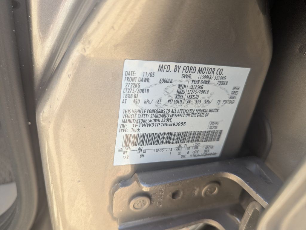 2006 Ford F-350 Image 20