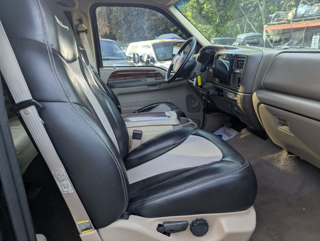 2001 Ford Excursion Image 12