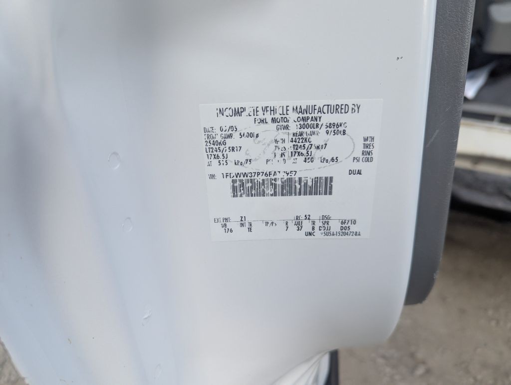 2006 Ford F-350 Image 18