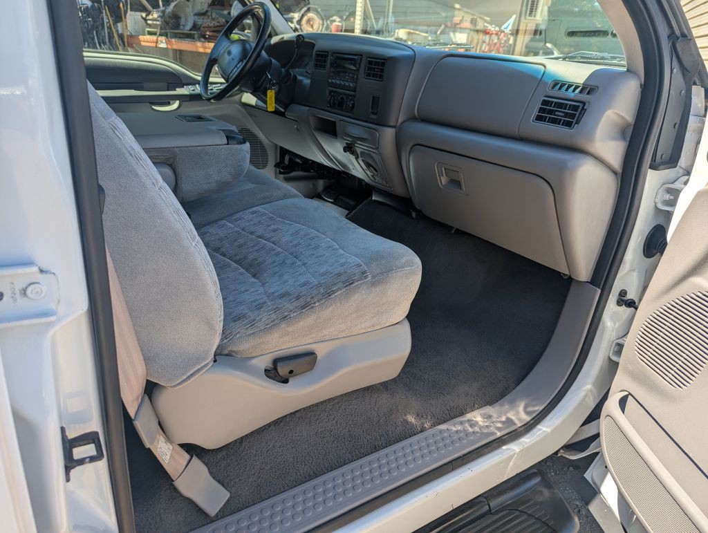 2000 Ford F-350 Image 14