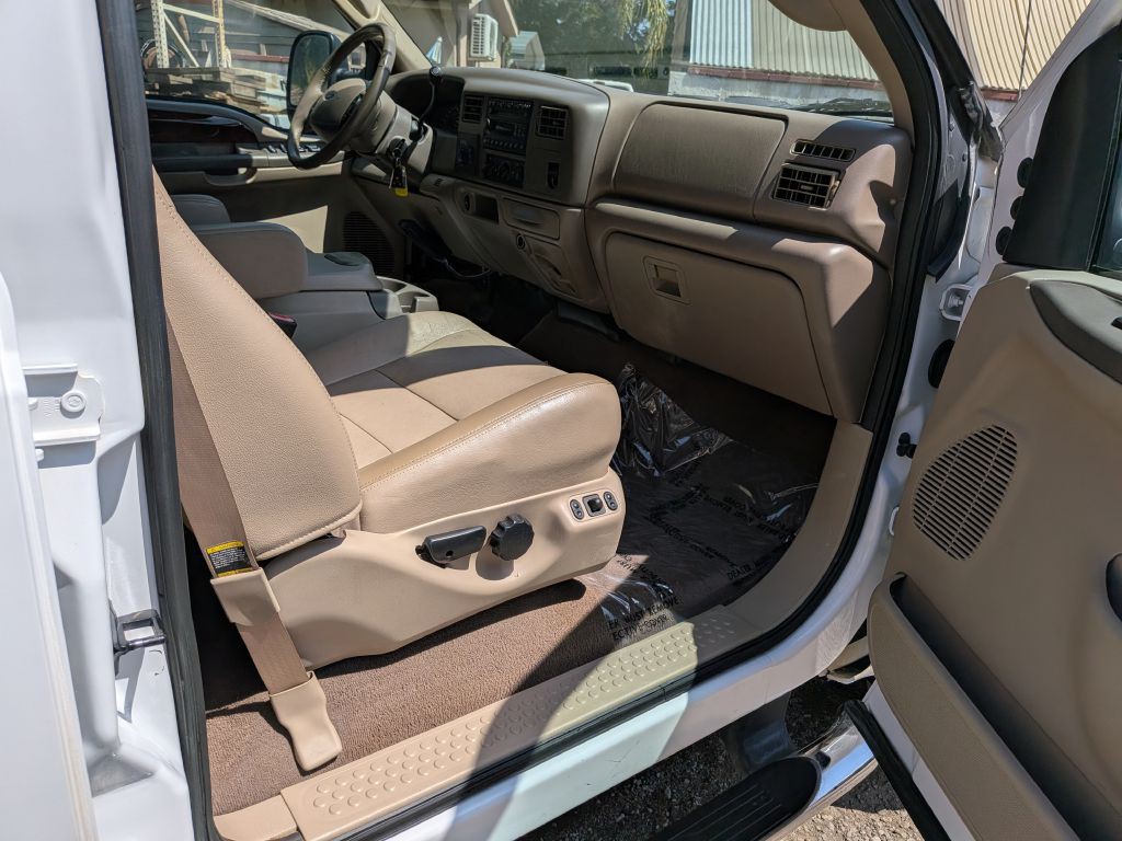 2004 Ford F-350 Image 14