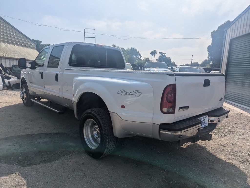 2005 Ford F-350 Image 3