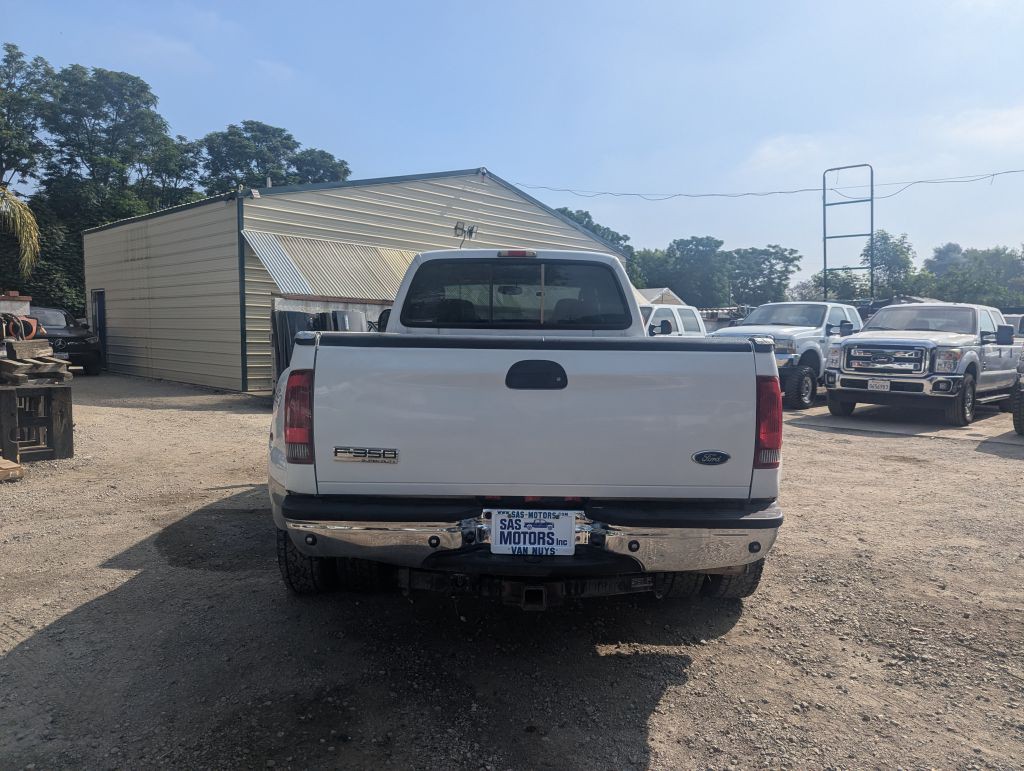2005 Ford F-350 Image 4