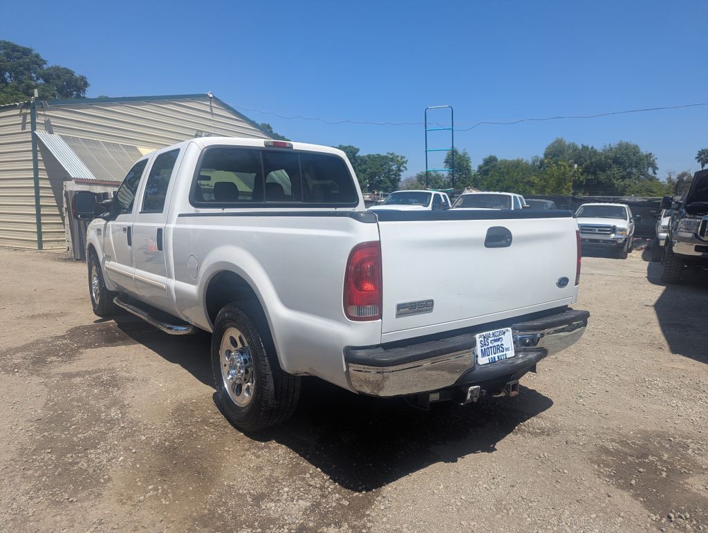 2005 Ford F-350 Image 4