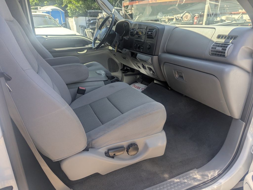 2005 Ford F-350 Image 14