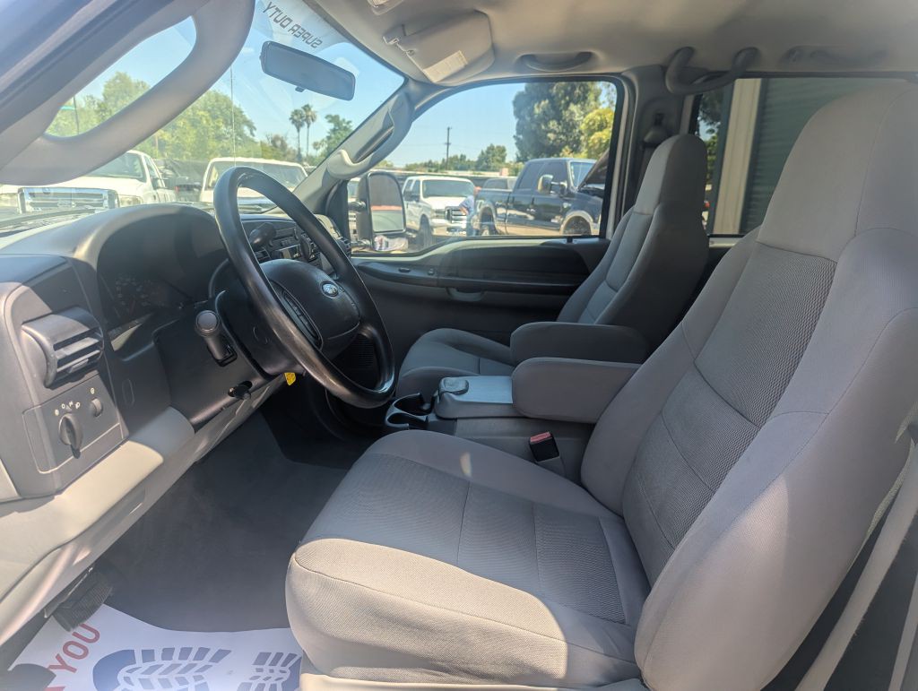 2005 Ford F-350 Image 15