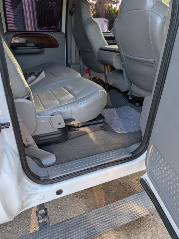 2006 Ford F-250 Image 13