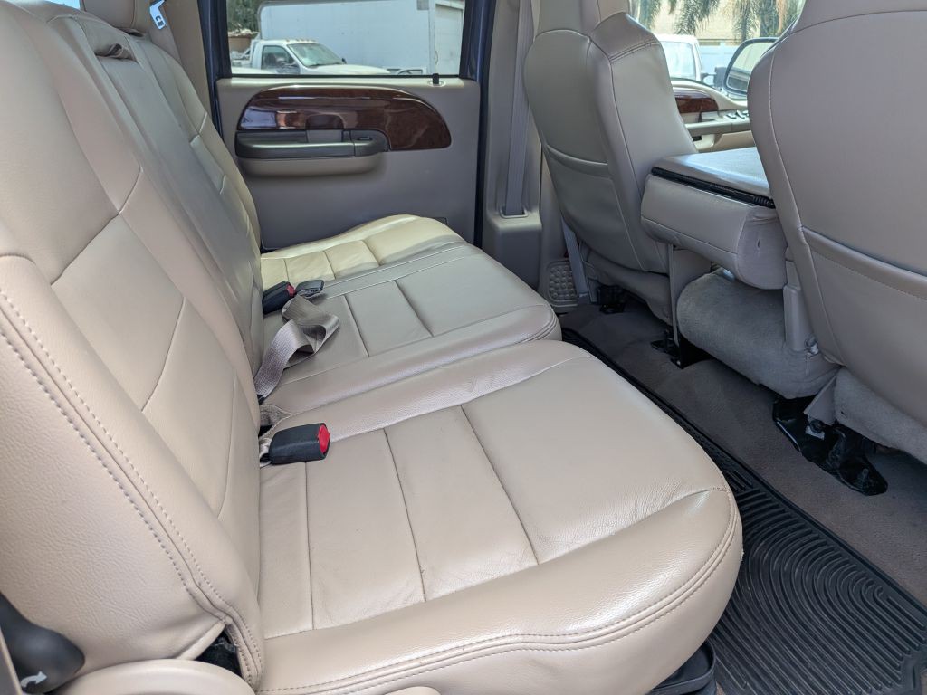 2004 Ford F-350 Image 11
