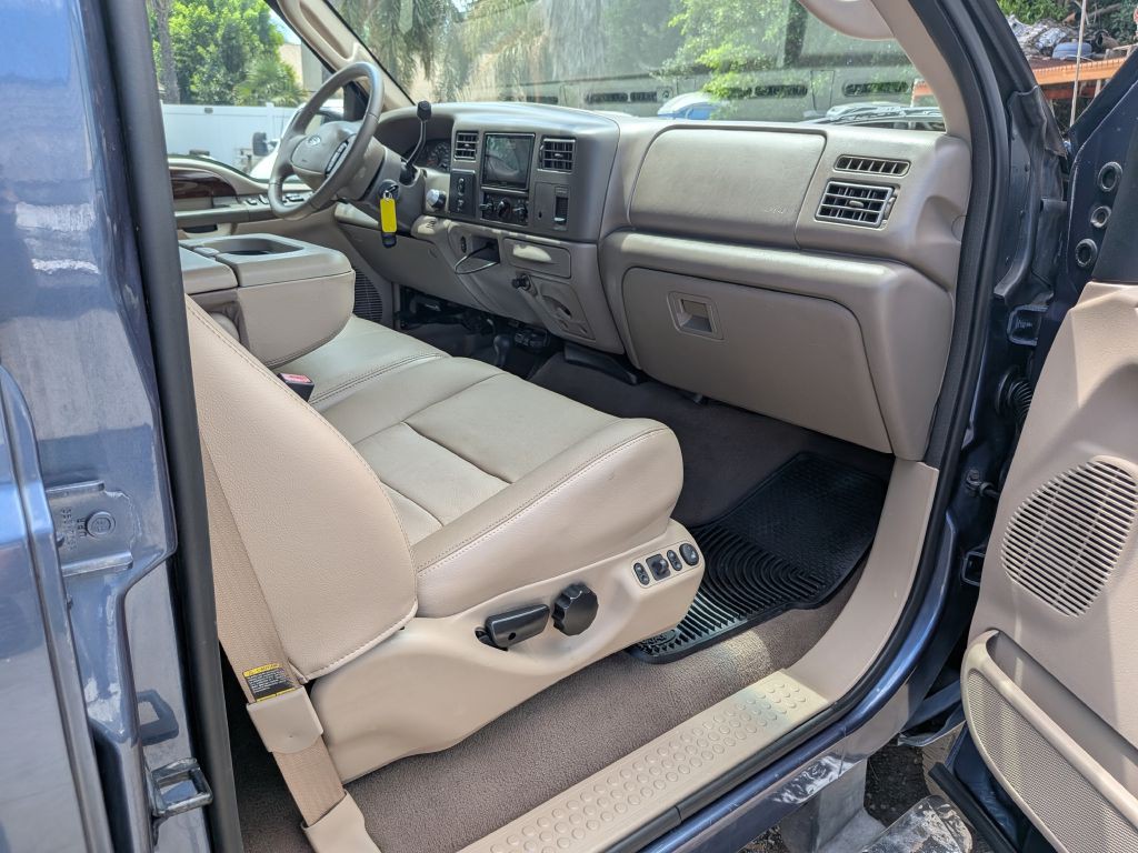 2004 Ford F-350 Image 13