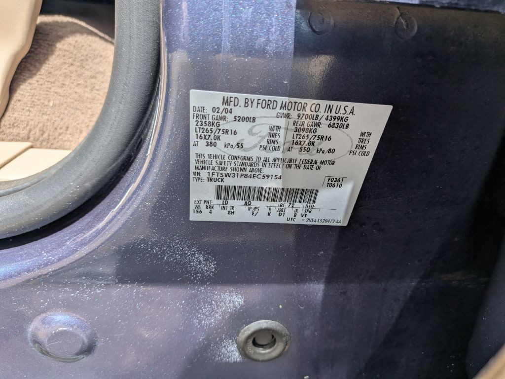 2004 Ford F-350 Image 18