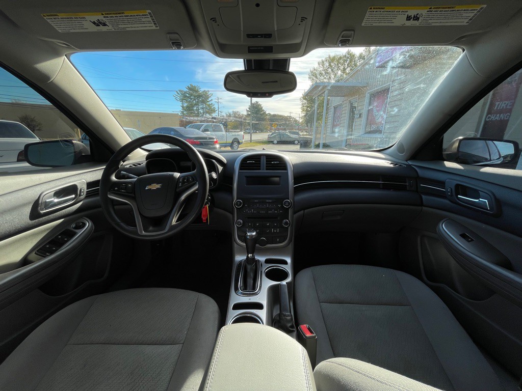 2014 Chevrolet Malibu Image 9