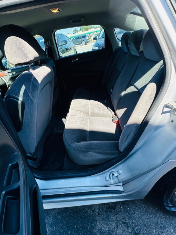 2010 Chevrolet Impala Image 13