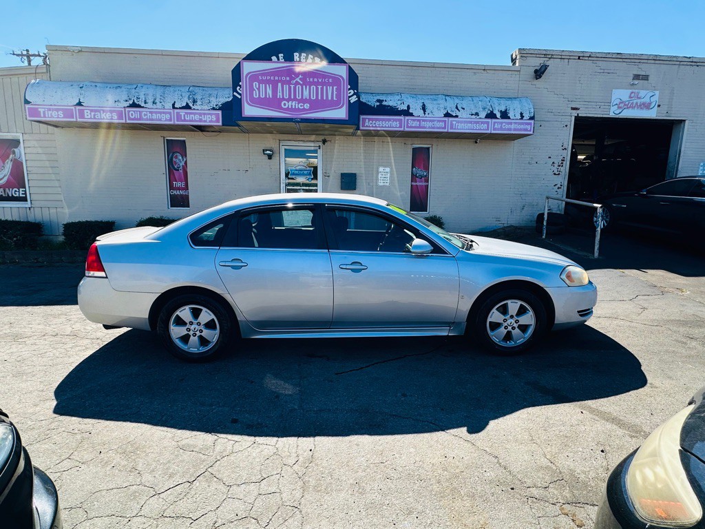 2010 Chevrolet Impala Image 1