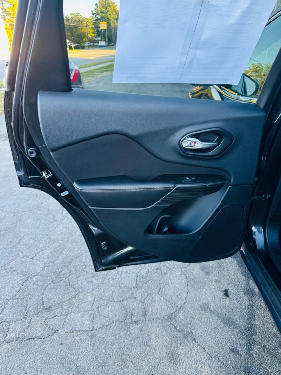 2014 Jeep Cherokee Image 13