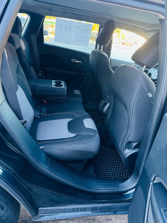 2014 Jeep Cherokee Image 15