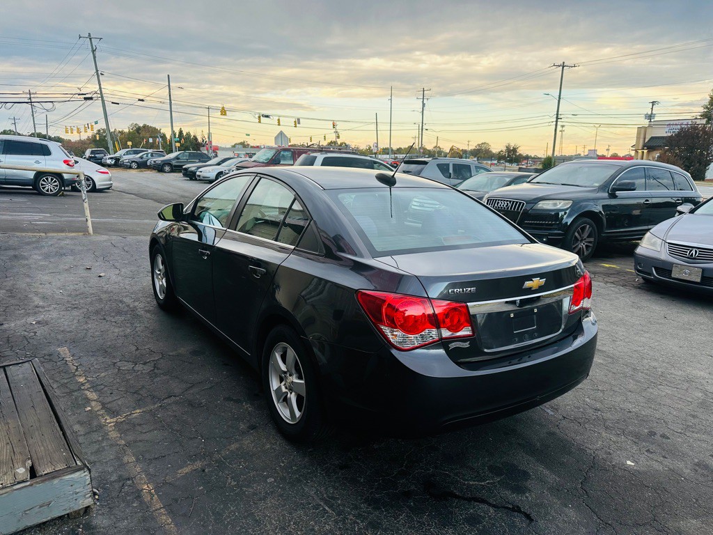 2016 Chevrolet Cruze Image 4