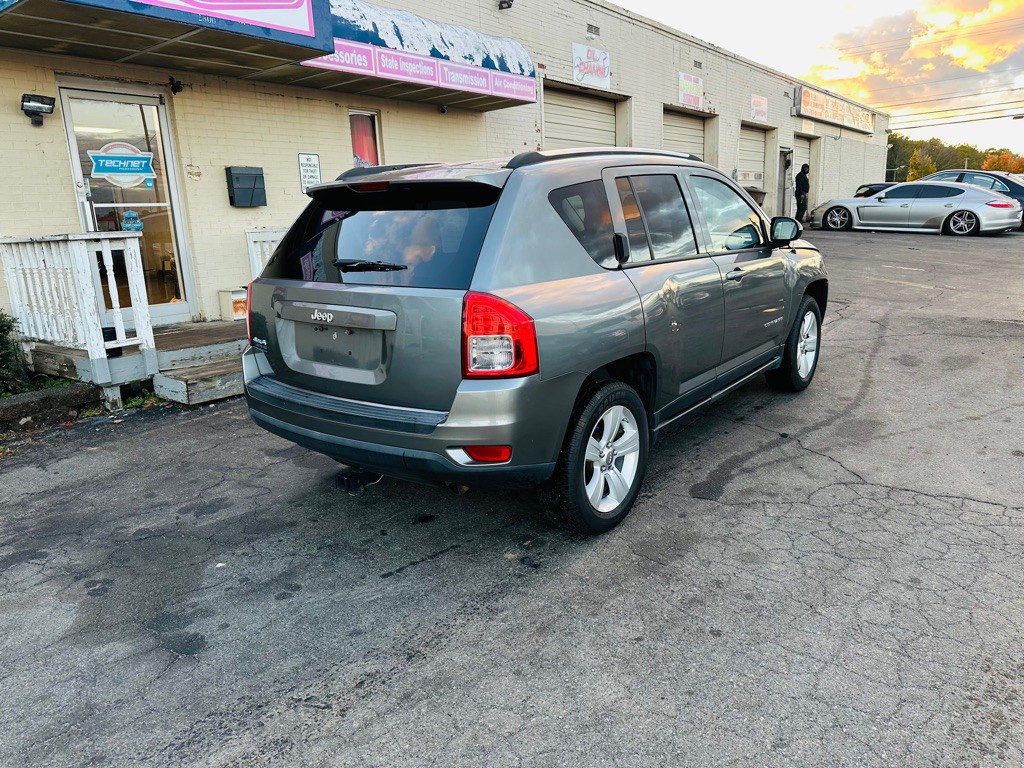 2012 Jeep Compass Image 3