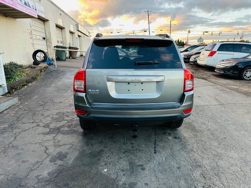 2012 Jeep Compass Image 4
