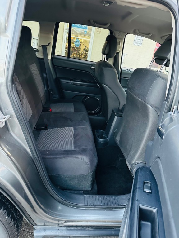 2012 Jeep Compass Image 15