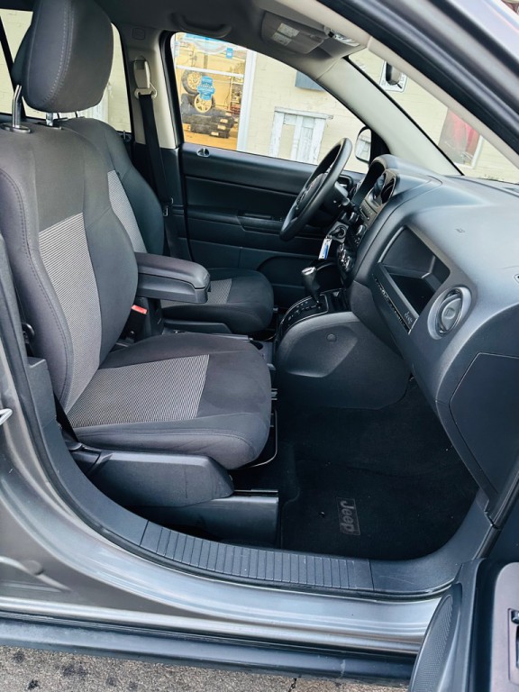 2012 Jeep Compass Image 17