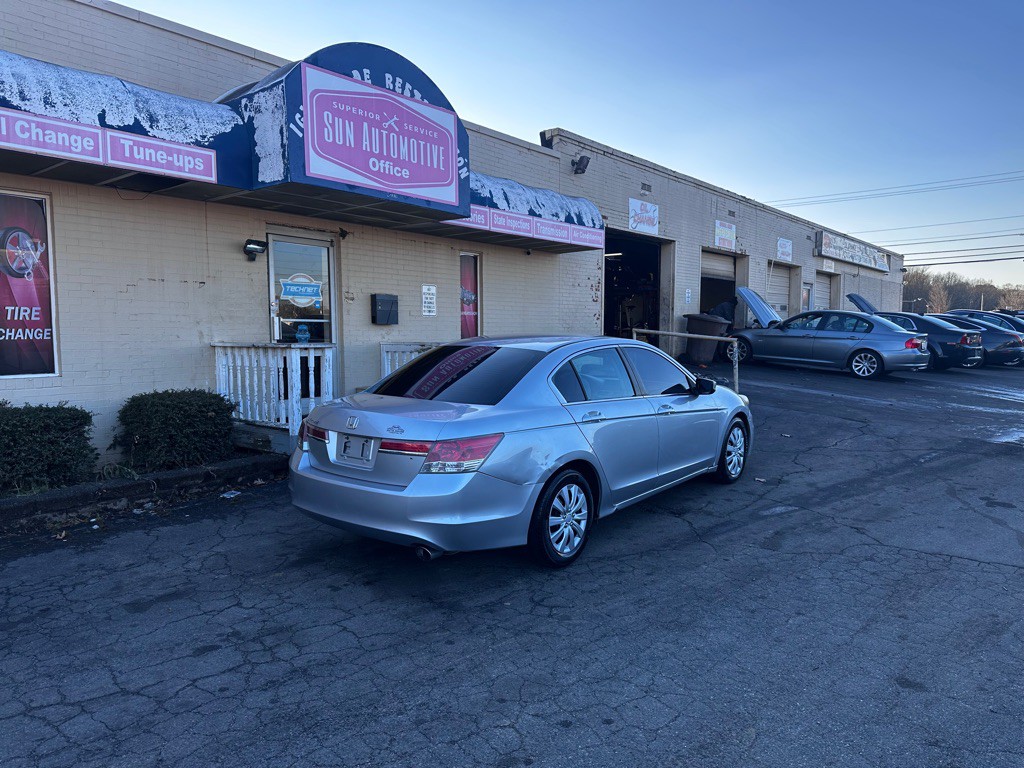 2012 Honda Accord Image 3