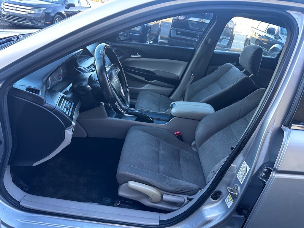 2012 Honda Accord Image 9