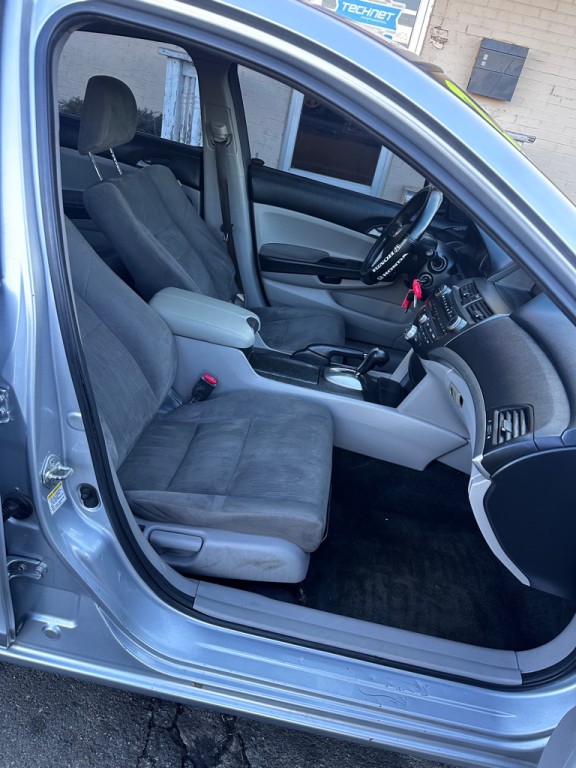 2012 Honda Accord Image 11