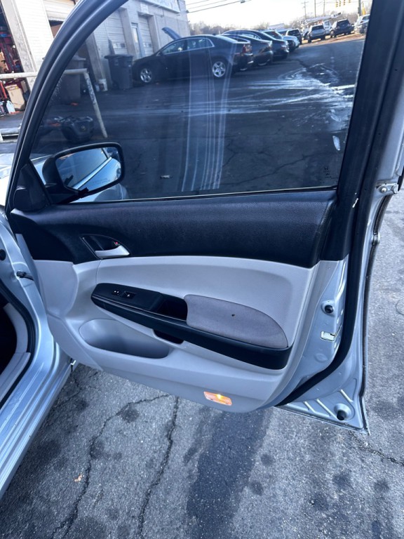 2012 Honda Accord Image 13