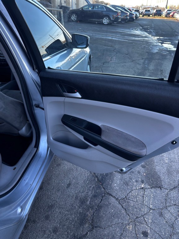 2012 Honda Accord Image 17