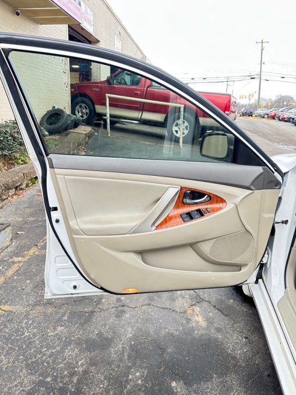 2008 Toyota Camry Image 10