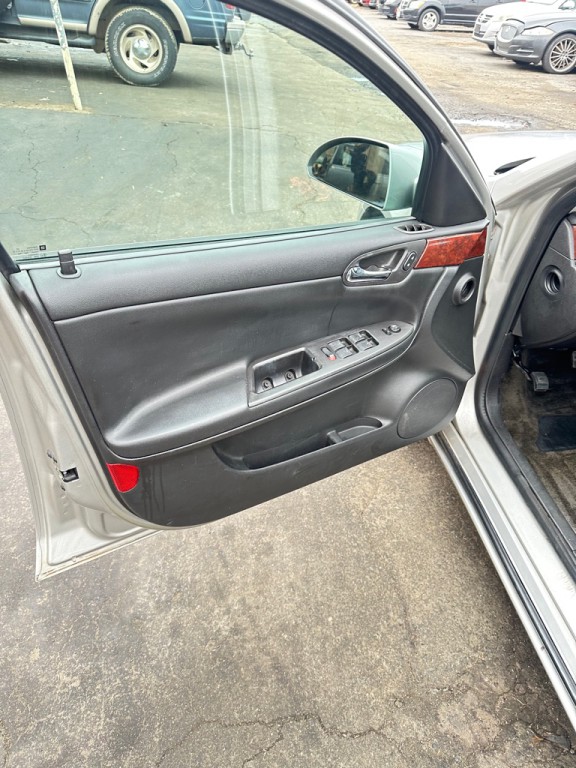 2008 Chevrolet Impala Image 10