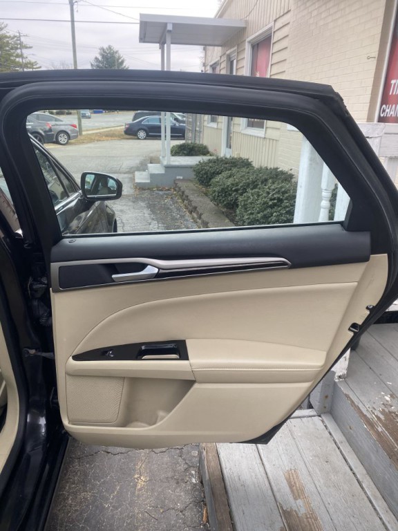 2013 Ford Fusion Image 14