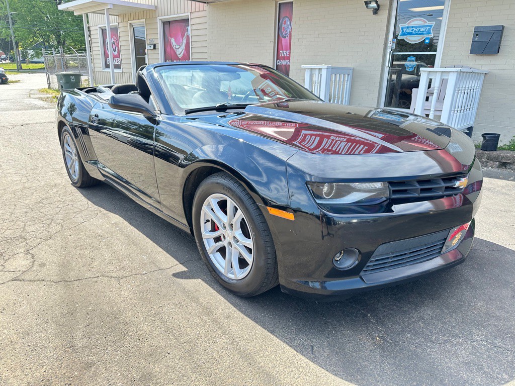 2015 Chevrolet Camaro Image 2