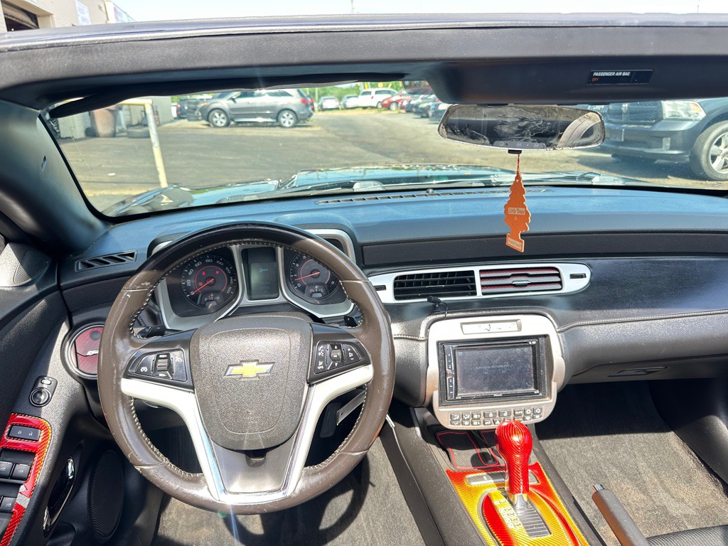 2015 Chevrolet Camaro Image 12