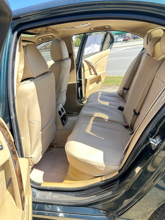 2006 BMW 5 Series Image 12