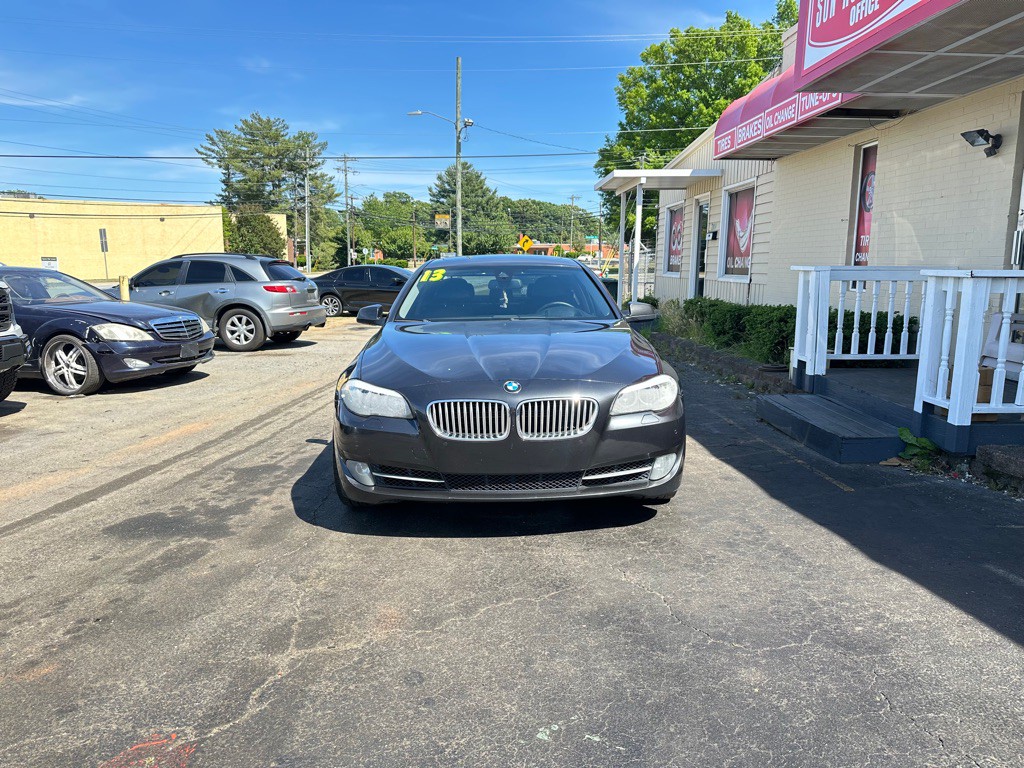 2013 BMW 5 Series Image 3