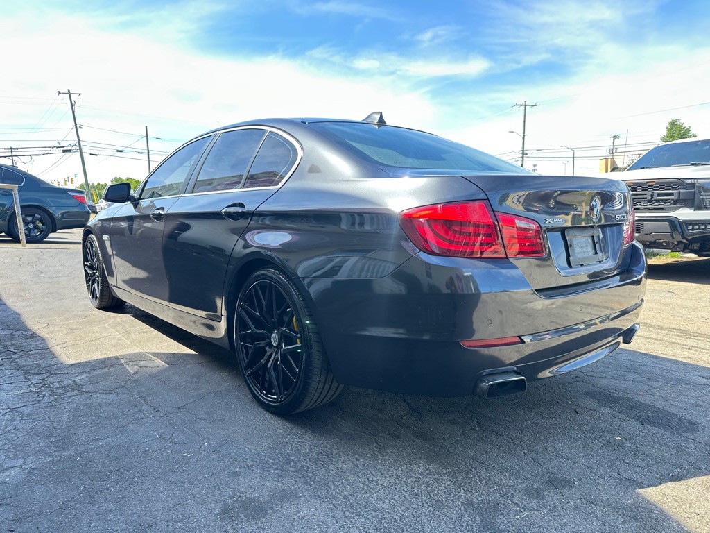 2013 BMW 5 Series Image 6