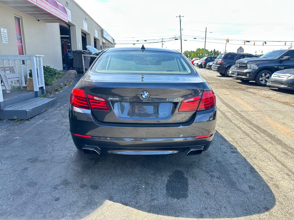 2013 BMW 5 Series Image 7