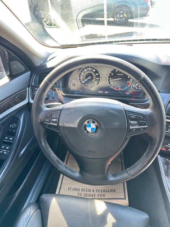 2013 BMW 5 Series Image 11