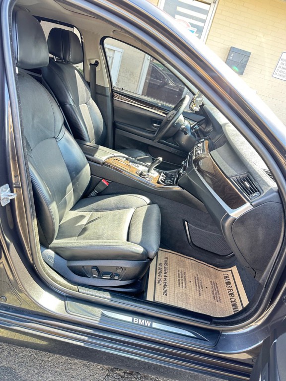 2013 BMW 5 Series Image 14