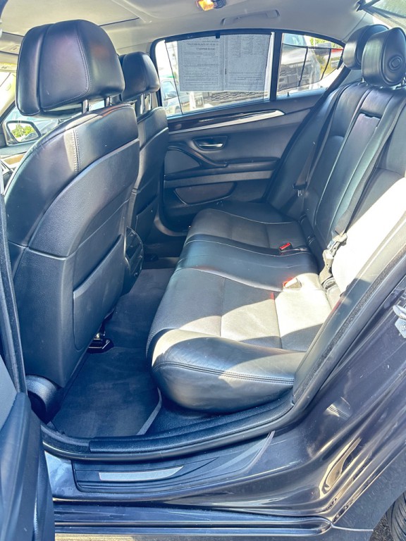 2013 BMW 5 Series Image 19