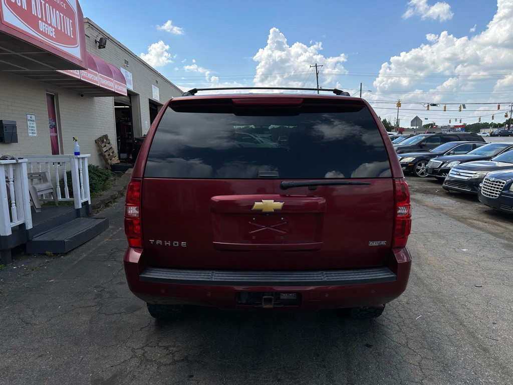 2010 Chevrolet Tahoe Image 4