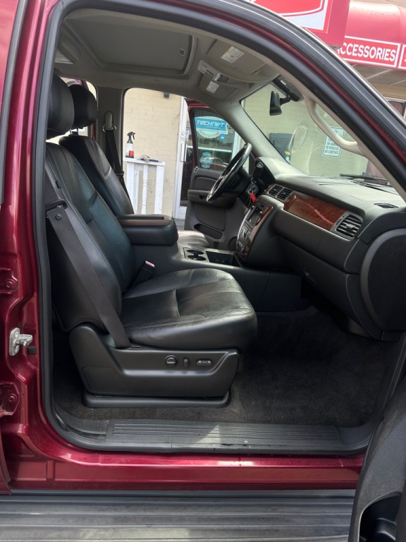 2010 Chevrolet Tahoe Image 11