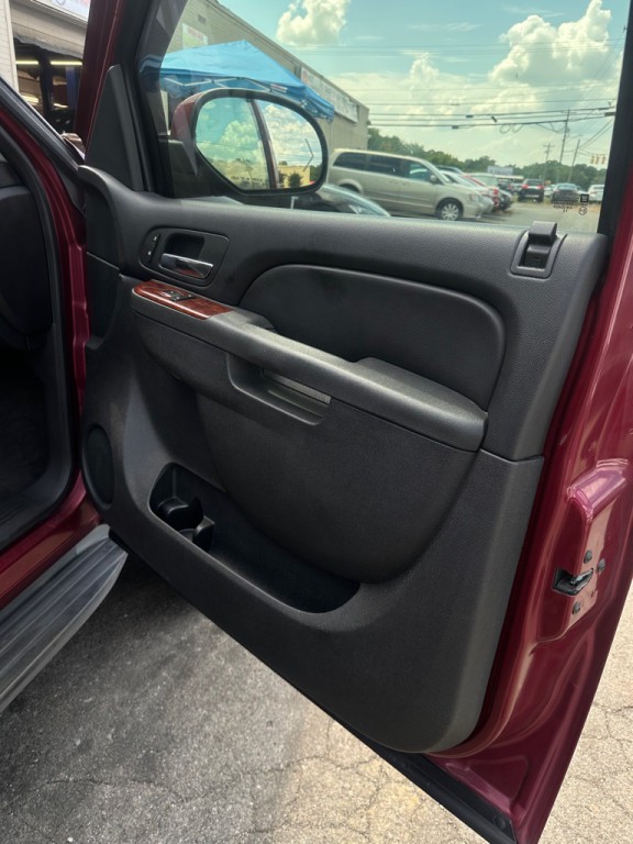 2010 Chevrolet Tahoe Image 12