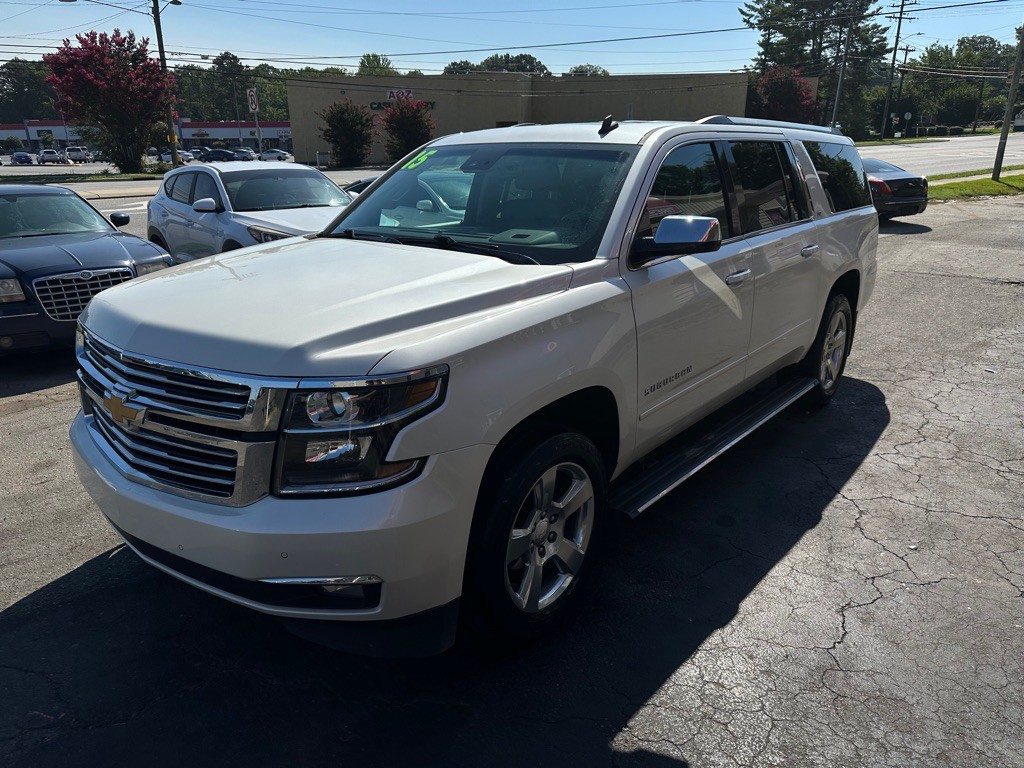 2015 Chevrolet Suburban Image 4