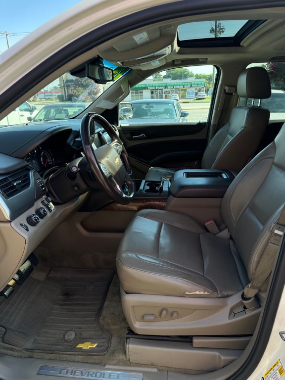 2015 Chevrolet Suburban Image 10