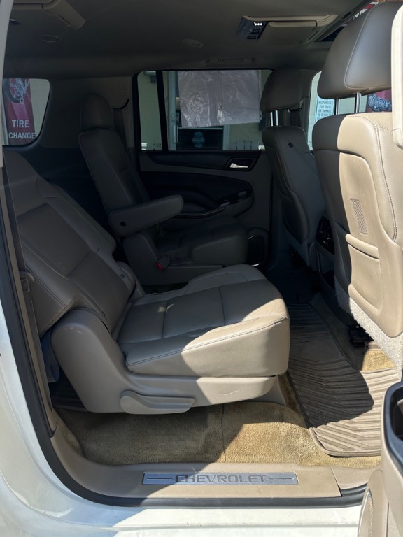 2015 Chevrolet Suburban Image 17